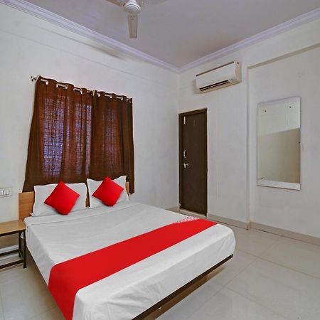Hotel O Svr Silver Key Lingampalli Екстер'єр фото