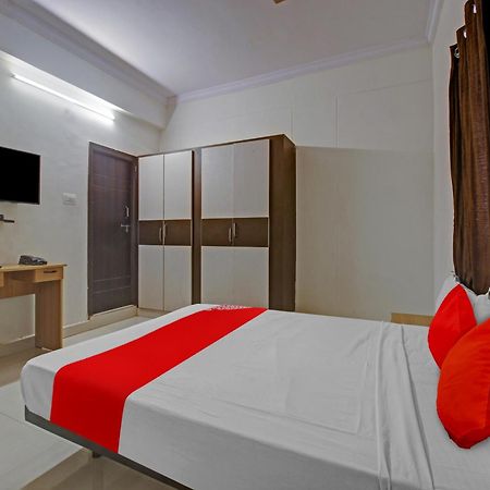 Hotel O Svr Silver Key Lingampalli Екстер'єр фото