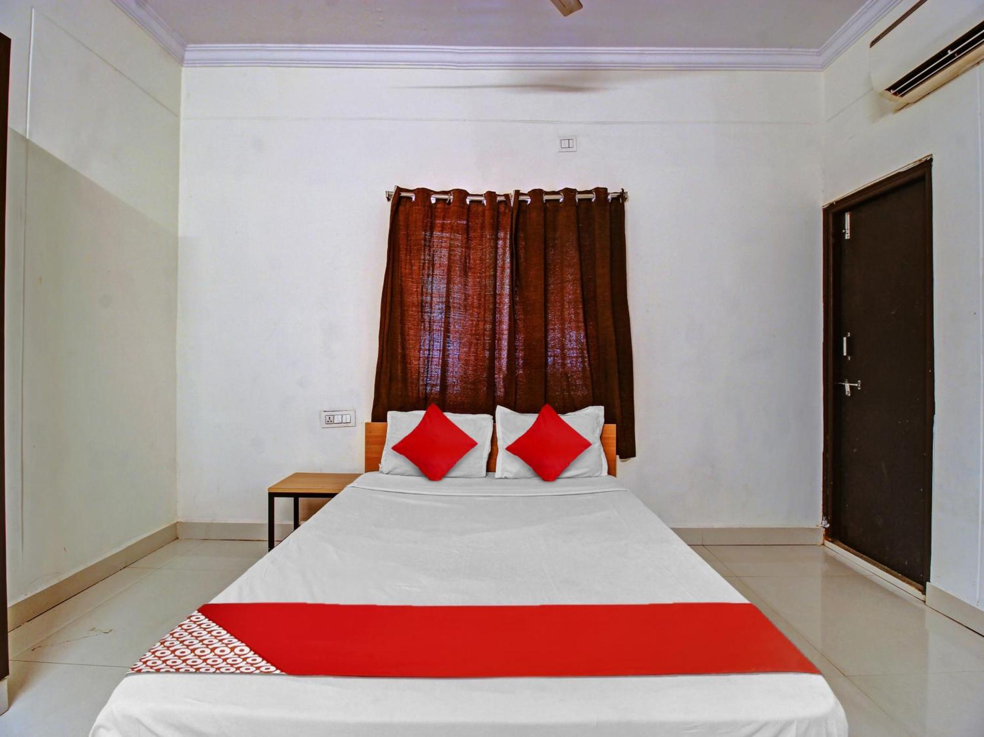 Hotel O Svr Silver Key Lingampalli Екстер'єр фото