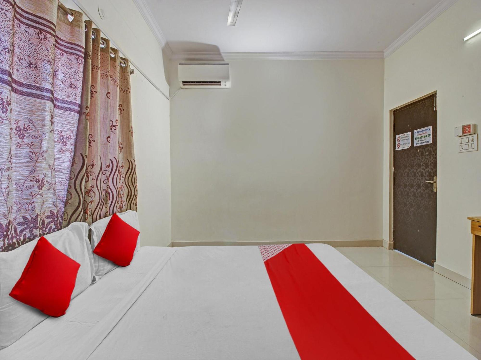 Hotel O Svr Silver Key Lingampalli Екстер'єр фото